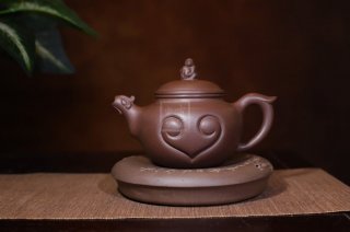 《福猴》宜興紫砂工藝美術師手工紫泥泡茶壺套壺  《福猴》宜興紫砂工藝美術師手工紫泥泡茶壺套壺
