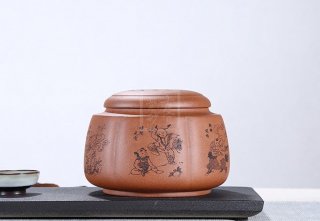 《六福童子紫砂茶葉罐》宜興紫砂壺手工40目清水泥茶具  《六福童子紫砂茶葉罐》宜興紫砂壺手工40目清水泥茶具