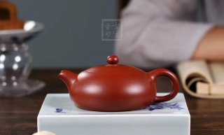 《半月》  《半月》