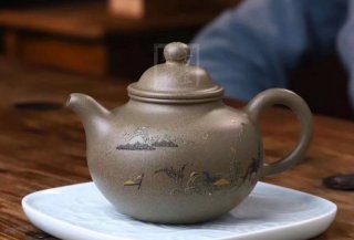 《泥繪蓮子》  《泥繪蓮子》