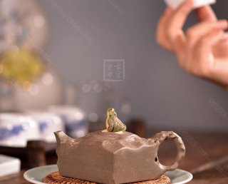 《蛙趣》  《蛙趣》