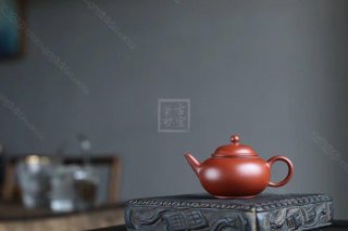 《水平》  《水平》