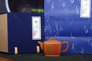 《四方鏡瓦》  《四方鏡瓦》