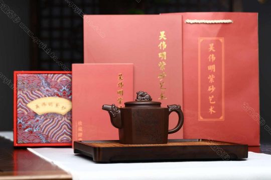 龍運八方  龍運八方