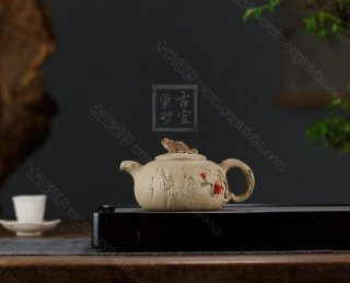 《招財(cái)供春》  《招財(cái)供春》