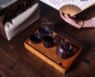 《權衡天下》  《權衡天下》