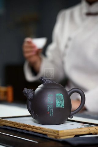 《龍蛋壺》  《龍蛋壺》