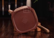 《橫把四方半月》宜興紫砂壺工藝美術師純手工泡茶壺茶具底槽青四方半月