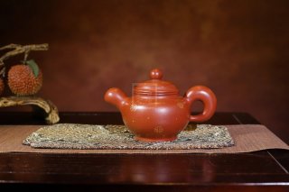 《道洪掇只》宜興紫砂壺工藝美術(shù)師手工茶壺朱泥掇只  《道洪掇只》宜興紫砂壺工藝美術(shù)師手工茶壺朱泥掇只