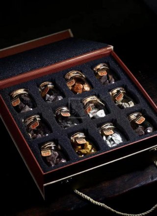 《紫砂標本》  《紫砂標本》