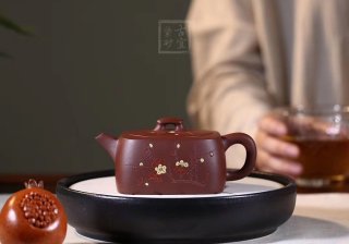 《香生玉壺》  《香生玉壺》