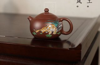 《十二生肖寅虎西施》  《十二生肖寅虎西施》