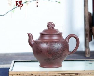 《祥龍獻瑞》  《祥龍獻瑞》