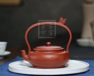 《瑞獸提梁》  《瑞獸提梁》