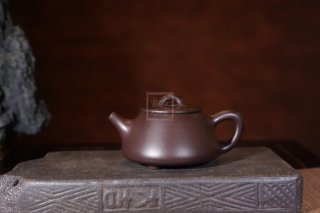 《石瓢》宜興紫砂壺實力派藝人純手工石瓢紫泥紫砂茶壺  《石瓢》宜興紫砂壺實力派藝人純手工石瓢紫泥紫砂茶壺