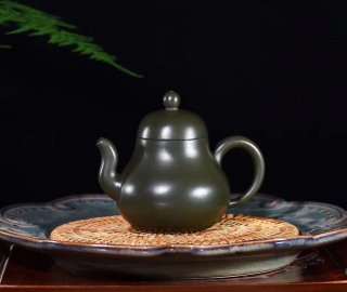 《思婷》宜興紫砂壺王鎮學原礦天青泥全手工  《思婷》宜興紫砂壺王鎮學原礦天青泥全手工