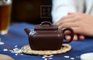 《小四方》  《小四方》