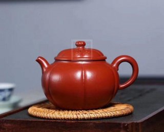 《茶花》  《茶花》