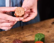 花開(kāi)滿(mǎn)溢