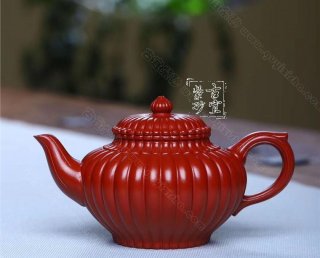 《筋紋笑櫻》  《筋紋笑櫻》