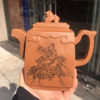 獅尊壺  獅尊壺