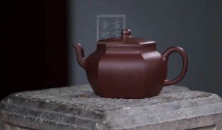 《六方逸公》正宗宜興紫砂壺名家實(shí)力派名家手工紫泥套裝紫泥茶壺茶具六方  《六方逸公》正宗宜興紫砂壺名家實(shí)力派名家手工紫泥套裝紫泥茶壺茶具六方