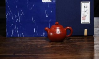 《慕古》宜興紫砂壺工藝美術(shù)師純手工大紅袍紫砂茶壺  《慕古》宜興紫砂壺工藝美術(shù)師純手工大紅袍紫砂茶壺