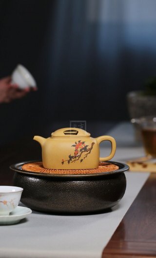 《四方牛蓋》  《四方牛蓋》