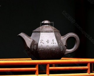 《六方潘壺》  《六方潘壺》