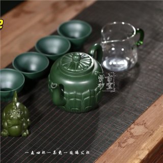《梵蓮套具》  《梵蓮套具》