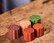 花開(kāi)滿(mǎn)溢