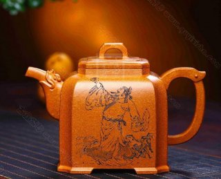 《四方龍尊》  《四方龍尊》