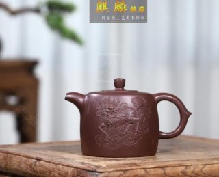 《麒麟獻(xiàn)瑞》  《麒麟獻(xiàn)瑞》