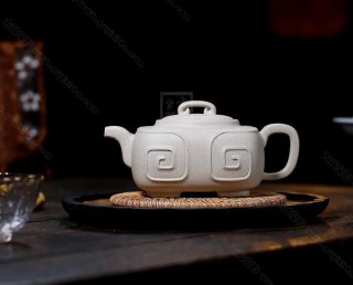 《回紋四方》  《回紋四方》