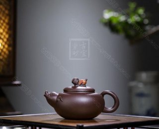 《福豬》  《福豬》