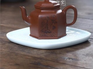 《六方金鐘》  《六方金鐘》