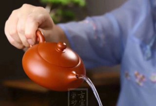 《扁西施》  《扁西施》