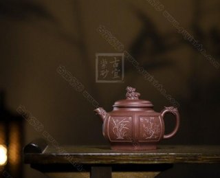 《六方龍尊》  《六方龍尊》