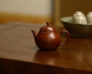 《秋梨》  《秋梨》