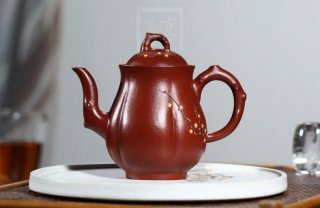 《梅花寶瓶》  《梅花寶瓶》