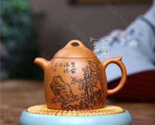 《秦權》  《秦權》