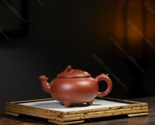 螭龍壺  螭龍壺