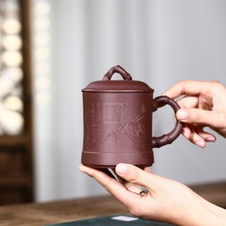 《高風(fēng)亮節(jié)》  《高風(fēng)亮節(jié)》