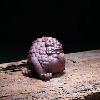 《招財金蟾》宜興紫砂壺茶壺茶具紫泥手工泡茶壺  《招財金蟾》宜興紫砂壺茶壺茶具紫泥手工泡茶壺