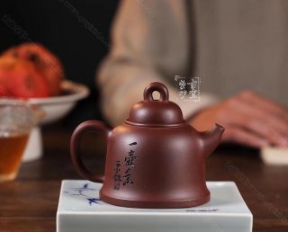 《古鐘》  《古鐘》